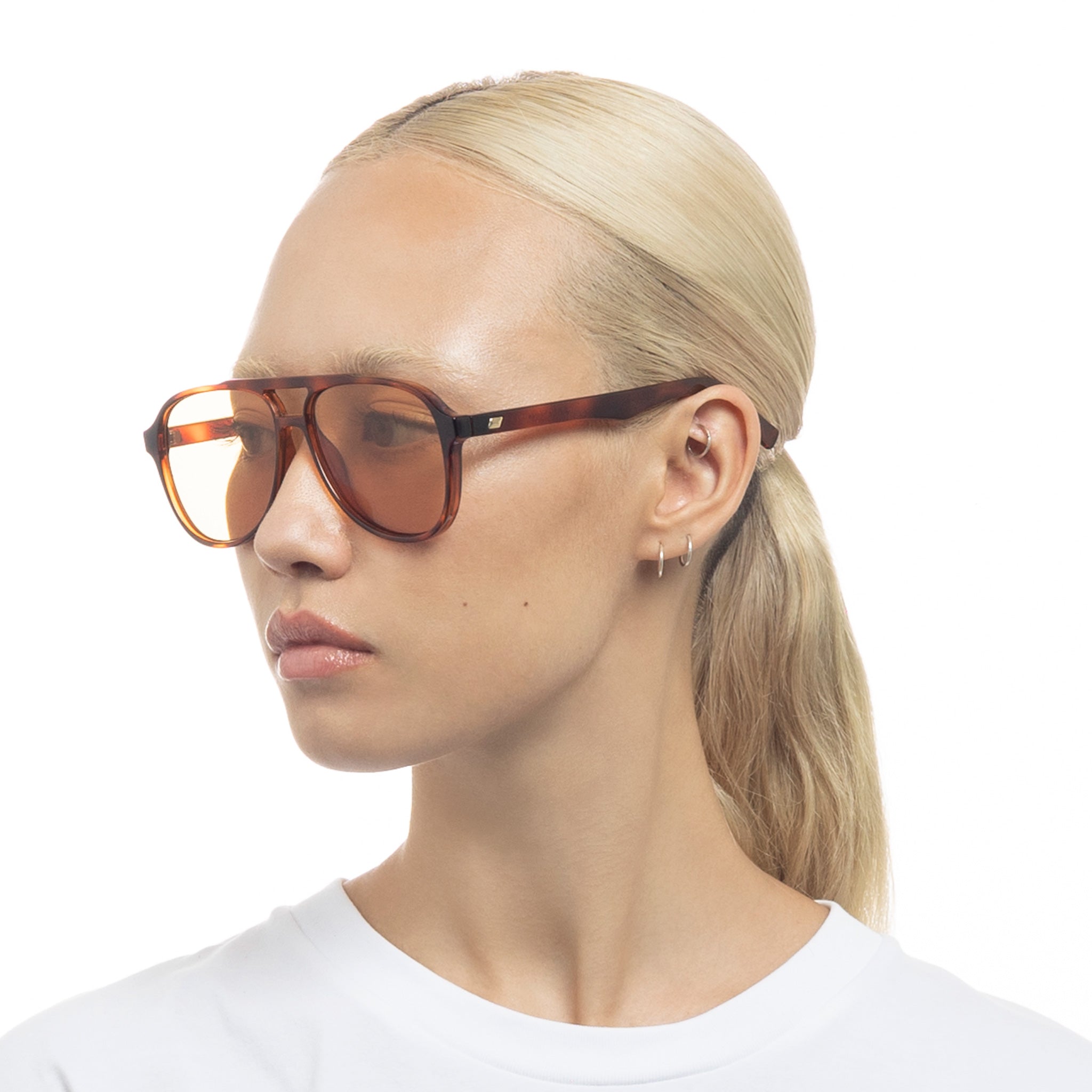 #color_TOFFEE TORT-AMBER TINT