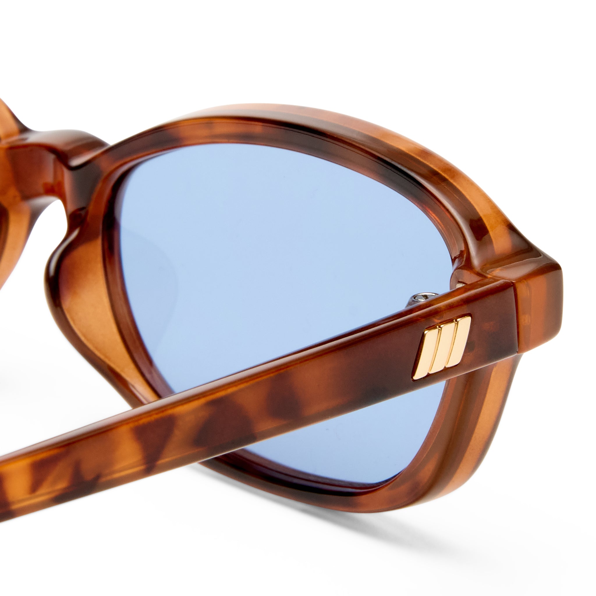 #color_AMBER TORT-DUSTY BLUE TINT