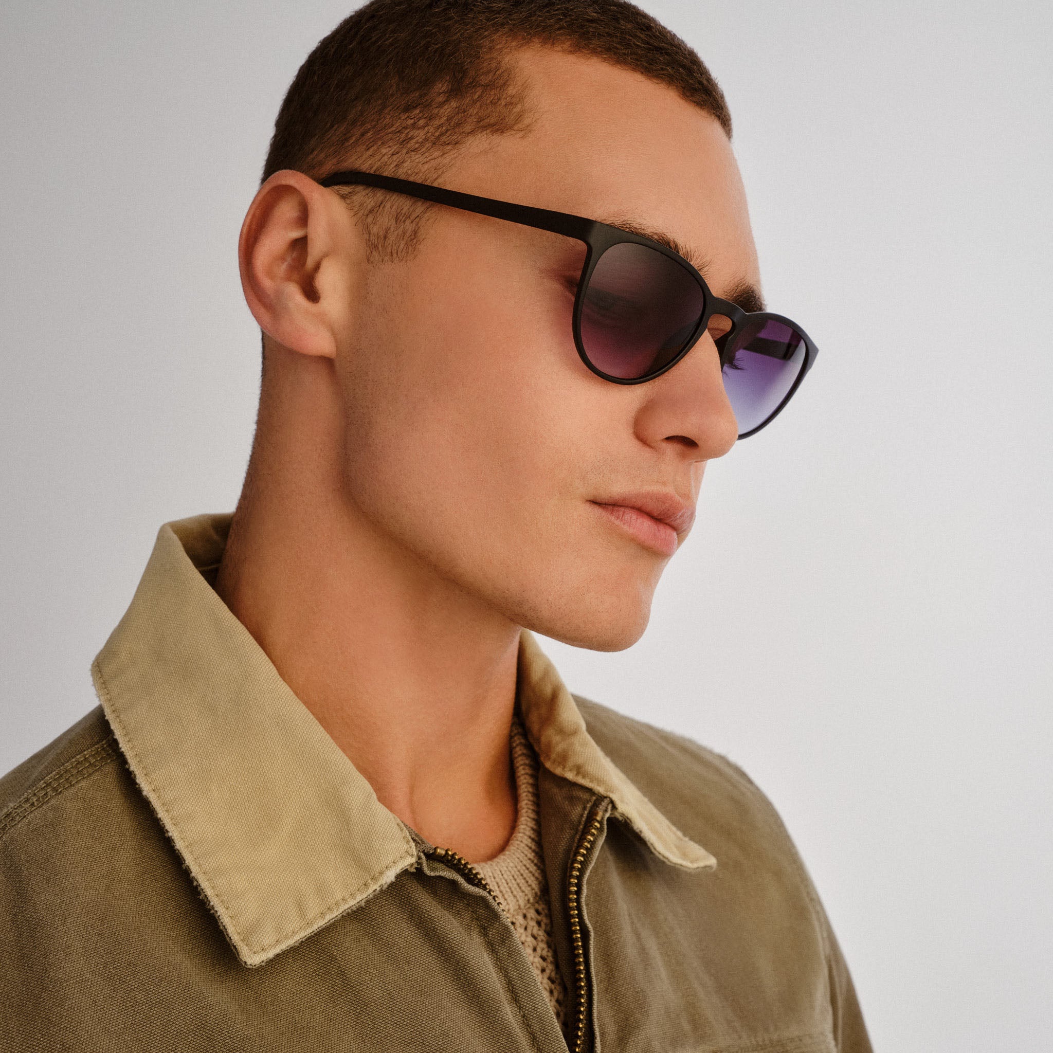 #color_MATTE BLACK-SMOKE GRAD