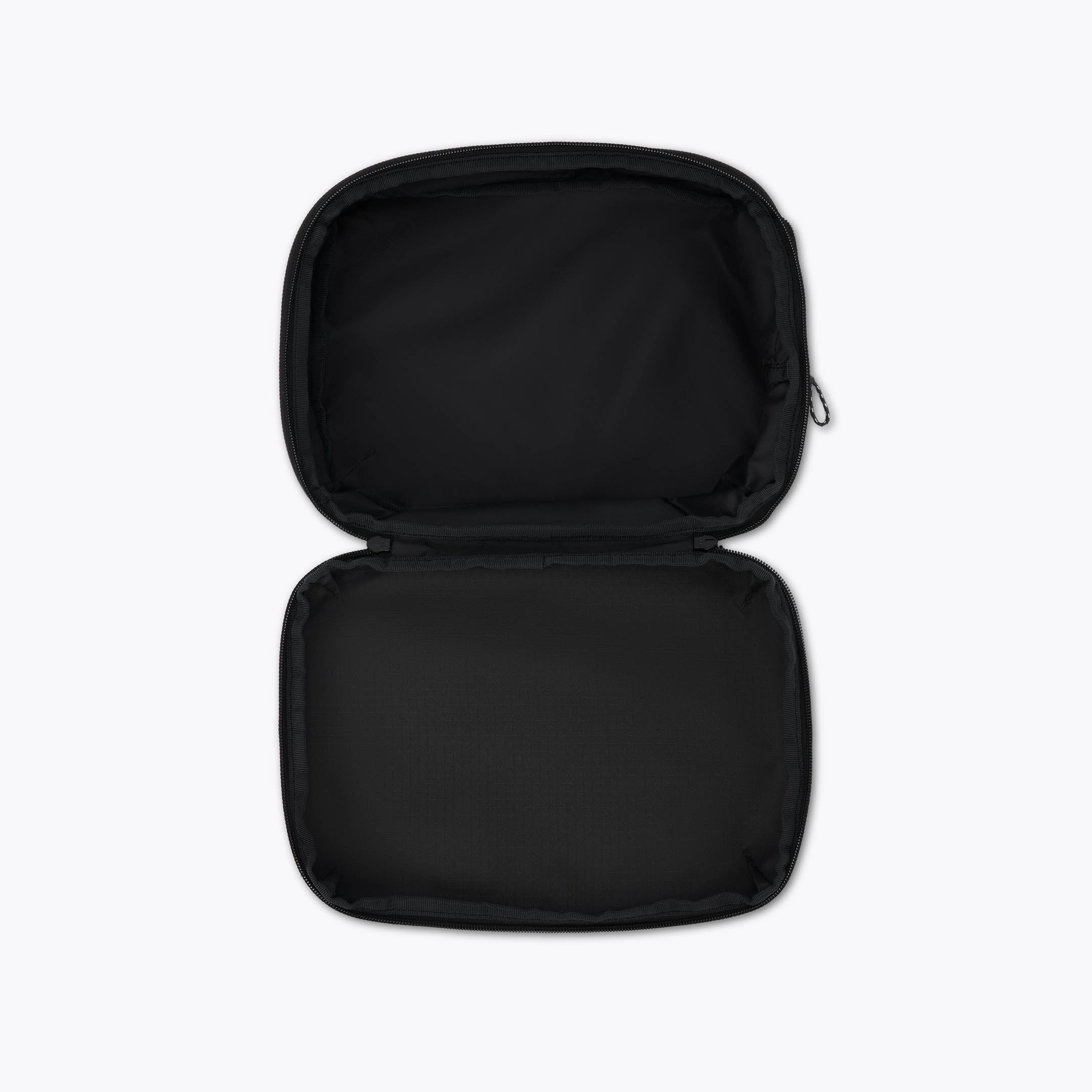 #color_All Black