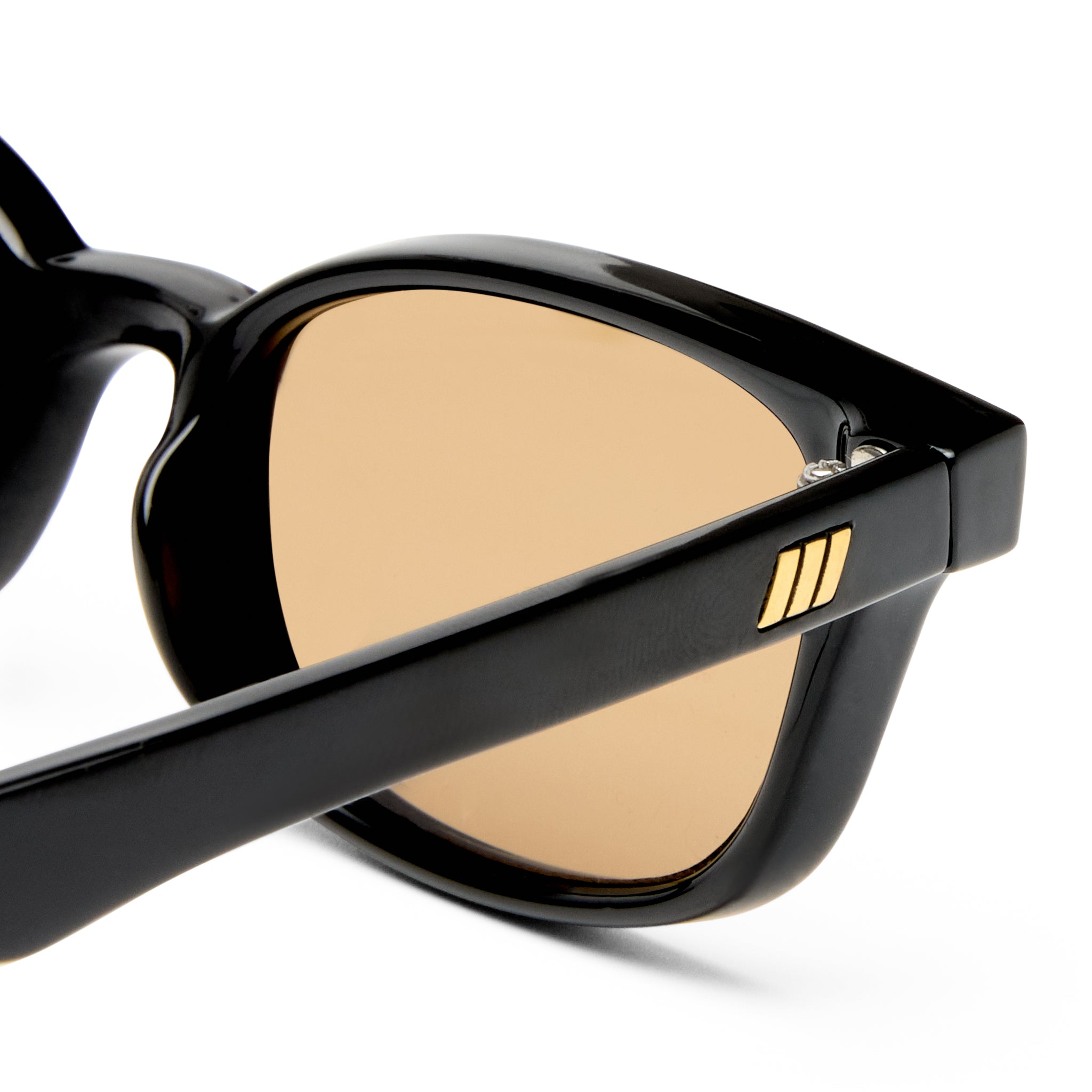#color_BLACK-TAN TINT