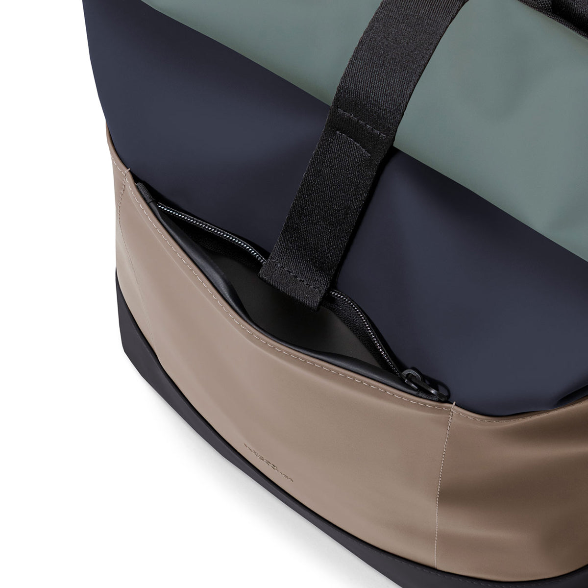 #color_Dark Navy - Dark Sand